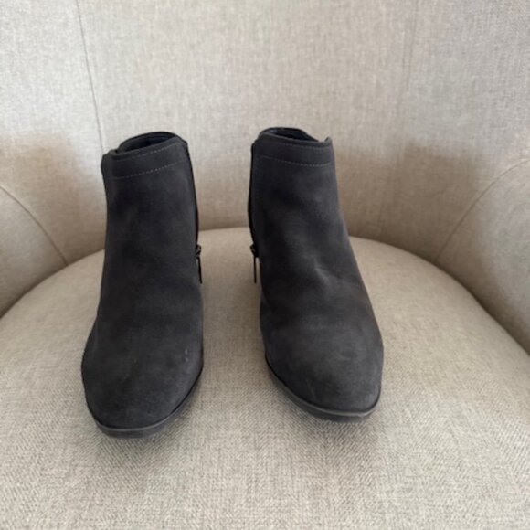 Blondo Valli Waterproof Bootie - Picture 2 of 7